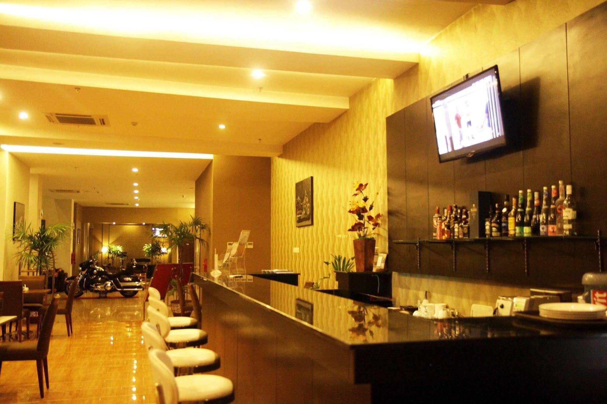 @Hom Premiere Cilacap Exterior foto